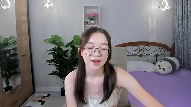 Snapshot of syuri_sun chatting on July 1, 3:12 pm syuri sun online show from July 1, 3:12 pm