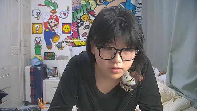 Snapshot of mianmian-666 chatting on April 12, 11:15 am mianmian-666 online show from April 12, 11:15 am