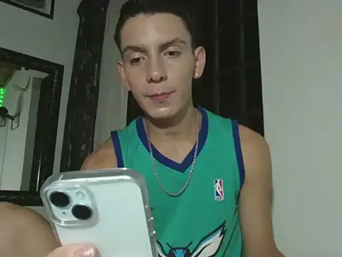 Snapshot of Liam_Fiire chatting on July 22, 12:13 am Liam Fiire online show from July 22, 12:13 am