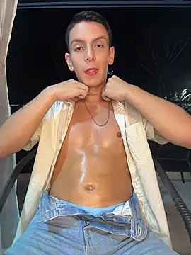 Snapshot of Liam_Fiire chatting on July 22, 11:51 pm Liam Fiire online show from July 22, 11:51 pm