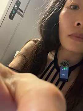 Snapshot of Xiaoyunduo1 chatting on May 20, 7:36 am Xiaoyunduo1 online show from May 20, 7:36 am