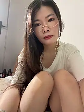 Snapshot of Xiaoyunduo1 chatting on May 24, 12:54 pm Xiaoyunduo1 online show from May 24, 12:54 pm