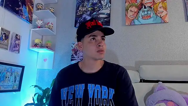 Snapshot of strong_rock69 chatting on May 17, 4:47 pm strong rock69 online show from May 17, 4:47 pm