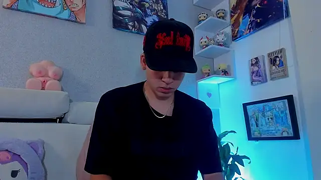 Snapshot of strong_rock69 chatting on May 18, 5:19 pm strong rock69 online show from May 18, 5:19 pm