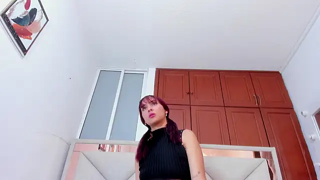 Snapshot of lili_blaze chatting on April 15, 12:23 pm lili blaze online show from April 15, 12:23 pm