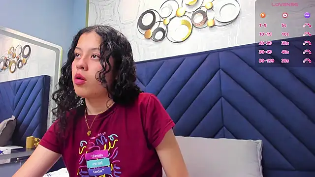 Snapshot of Kaira_luxury chatting on April 23, 3:08 am Kaira luxury online show from April 23, 3:08 am