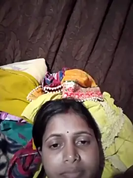 Snapshot of Payel_1 chatting on July 8, 6:23 pm Payel 1 online show from July 8, 6:23 pm