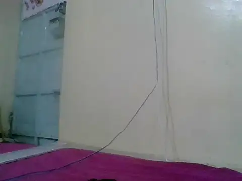 Snapshot of Thandiwe2003 chatting on April 30, 11:27 am Thandiwe2003 online show from April 30, 11:27 am