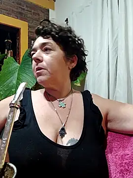 Snapshot of relaxnamaste chatting on May 26, 3:13 am relaxnamaste online show from May 26, 3:13 am