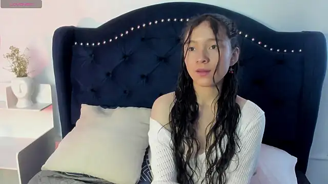 Snapshot of Honney_Bunny18 chatting on April 8, 2:39 pm Honney Bunny18 online show from April 8, 2:39 pm