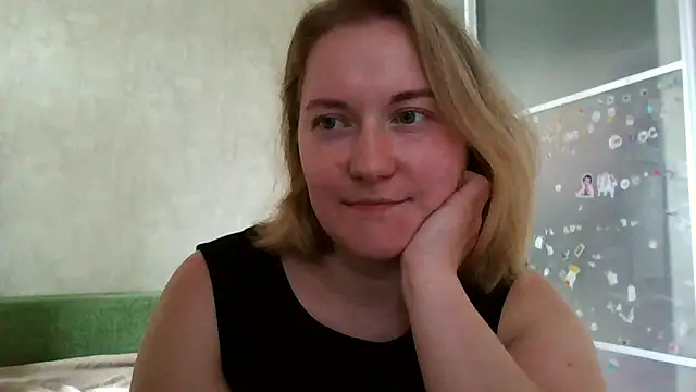 Snapshot of TinaKittyX chatting on May 12, 11:29 am TinaKittyX online show from May 12, 11:29 am