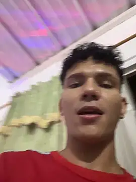 Snapshot of sebascuterouss chatting on April 25, 2:47 am sebascuterouss online show from April 25, 2:47 am