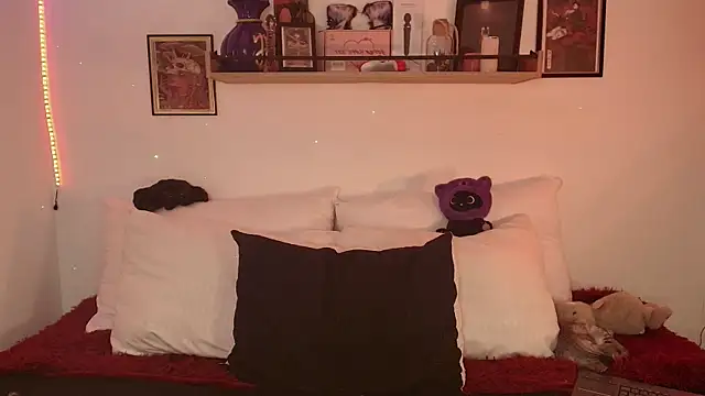 Snapshot of nyxmurtualer666 chatting on June 6, 12:49 am nyxmurtualer666 online show from June 6, 12:49 am