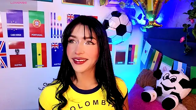 Snapshot of Alisse_Storm chatting on June 24, 5:06 am Alisse Storm online show from June 24, 5:06 am