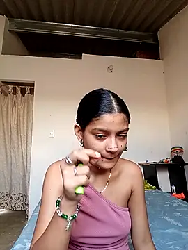 Snapshot of Lyra_Siren chatting on April 9, 3:39 pm Lyra Siren online show from April 9, 3:39 pm