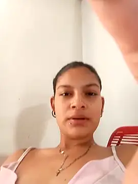 Snapshot of Lyra_Siren chatting on April 17, 2:42 pm Lyra Siren online show from April 17, 2:42 pm