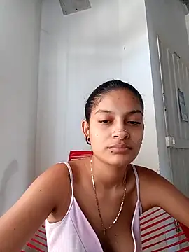 Snapshot of Lyra_Siren chatting on April 18, 7:07 pm Lyra Siren online show from April 18, 7:07 pm