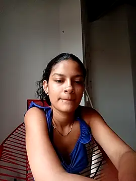 Snapshot of Lyra_Siren chatting on April 21, 11:38 am Lyra Siren online show from April 21, 11:38 am