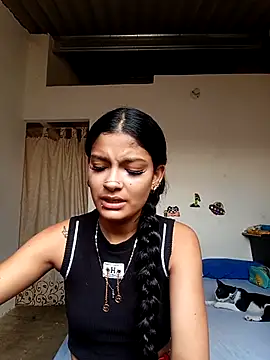 Snapshot of Lyra_Siren chatting on April 24, 3:58 pm Lyra Siren online show from April 24, 3:58 pm