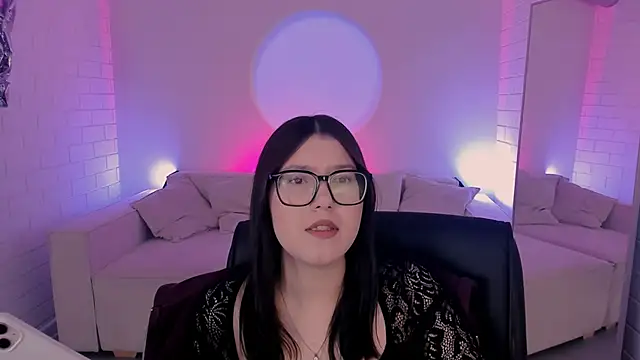 Snapshot of JennyGibson chatting on April 9, 6:19 am JennyGibson online show from April 9, 6:19 am