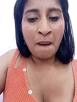 Snapshot of SofiaMendez1_ chatting on April 18, 7:07 pm SofiaMendez1 online show from April 18, 7:07 pm