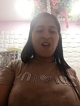 Snapshot of SofiaMendez1_ chatting on June 24, 1:43 pm SofiaMendez1 online show from June 24, 1:43 pm