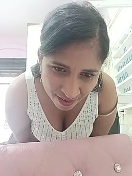 Snapshot of SofiaMendez1_ chatting on June 25, 5:39 pm SofiaMendez1 online show from June 25, 5:39 pm