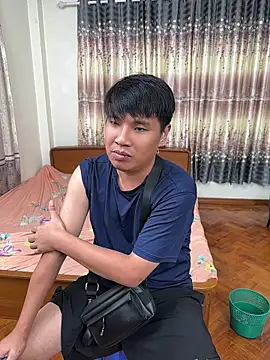 mei-004 online show from April 18, 10:30 am