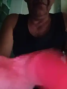 Snapshot of vik7419 chatting on May 17, 11:28 am vik7419 online show from May 17, 11:28 am