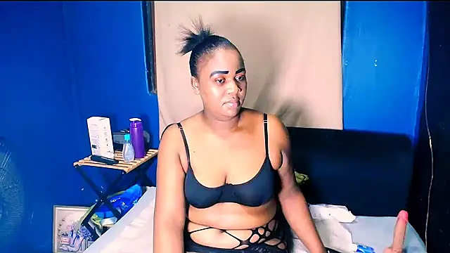 Ebonyskye69 online show from June 12, 3:22 pm