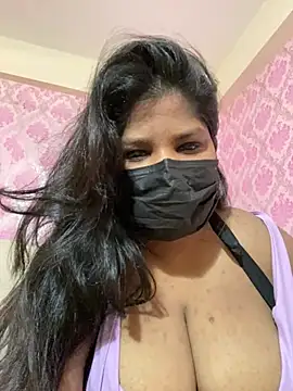 Snapshot of Shalu_naughty69 chatting on May 5, 4:09 am Shalu naughty69 online show from May 5, 4:09 am
