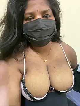 Snapshot of Shalu_naughty69 chatting on May 20, 7:03 am Shalu naughty69 online show from May 20, 7:03 am