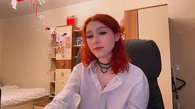 Snapshot of CindyHouse chatting on April 7, 5:13 pm CindyHouse online show from April 7, 5:13 pm