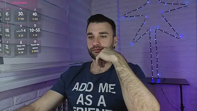 Snapshot of DaddySlava chatting on June 16, 6:21 pm DaddySlava online show from June 16, 6:21 pm