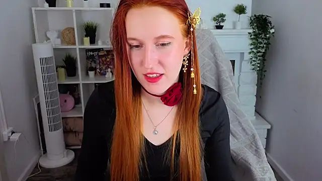 Snapshot of EvaBellea chatting on April 18, 7:07 pm EvaBellea online show from April 18, 7:07 pm
