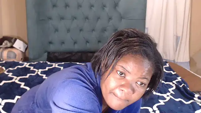 Snapshot of FloweSaltry chatting on June 25, 4:45 am FloweSaltry online show from June 25, 4:45 am