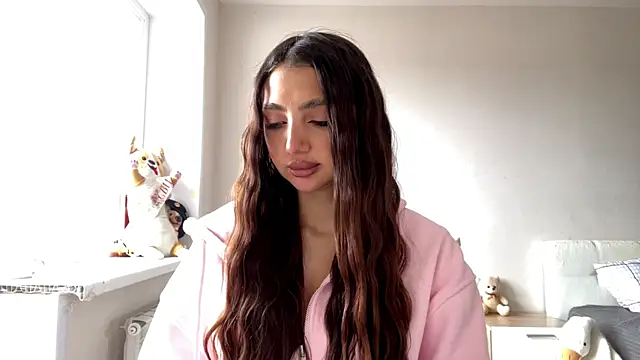 Snapshot of AlvinaMair chatting on April 13, 7:47 am AlvinaMair online show from April 13, 7:47 am