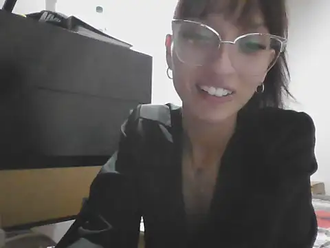Snapshot of foxy_jaz7 chatting on April 5, 4:31 am foxy jaz7 online show from April 5, 4:31 am