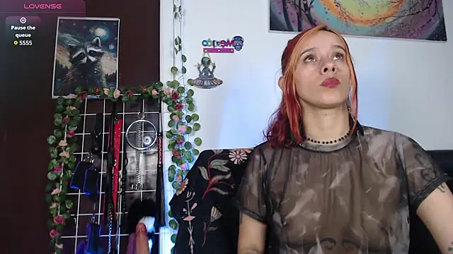Snapshot of Lexxii_hot_col chatting on June 21, 4:09 pm Lexxii hot col online show from June 21, 4:09 pm