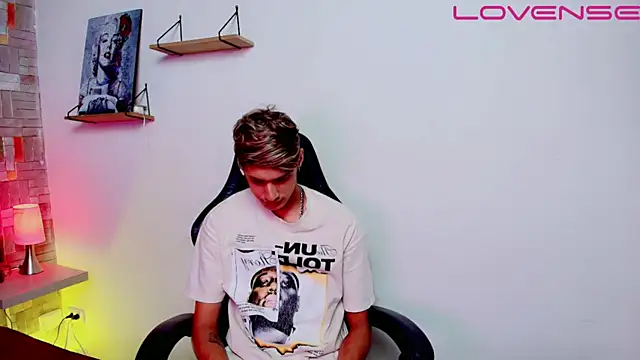 Snapshot of flaquito___ chatting on April 10, 8:24 pm flaquito online show from April 10, 8:24 pm