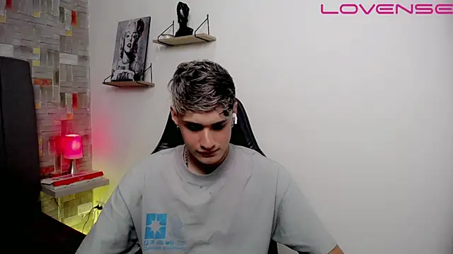 Snapshot of flaquito___ chatting on April 21, 8:55 pm flaquito online show from April 21, 8:55 pm