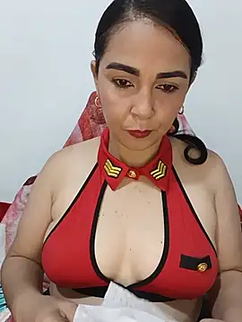 Snapshot of Emily_Divi69 chatting on June 20, 12:14 am Emily Divi69 online show from June 20, 12:14 am