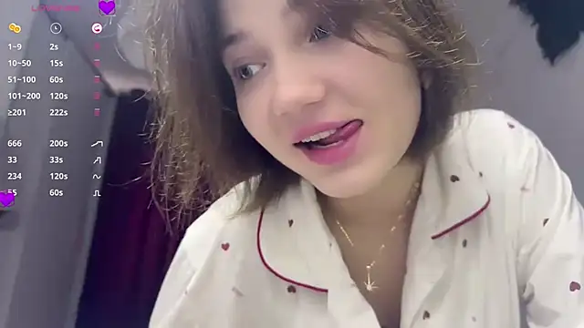 Snapshot of Cute_Capricee chatting on April 19, 10:03 am Cute Capricee online show from April 19, 10:03 am