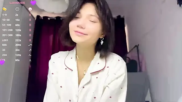 Snapshot of Cute_Capricee chatting on April 22, 9:44 am Cute Capricee online show from April 22, 9:44 am