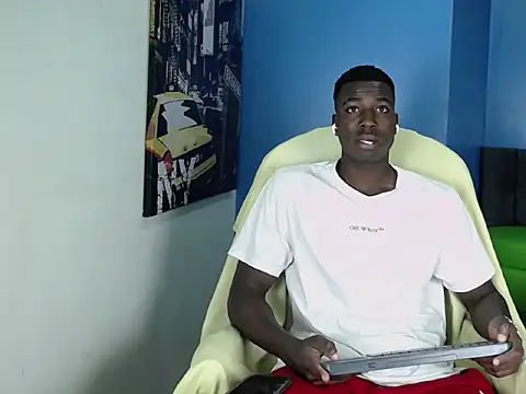 Snapshot of JeanDantte chatting on July 6, 5:26 pm JeanDantte online show from July 6, 5:26 pm