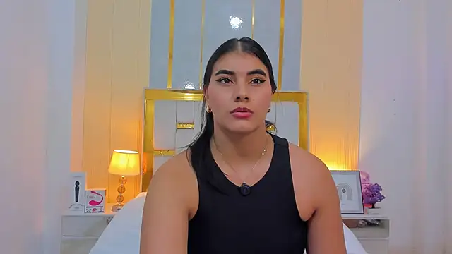 Snapshot of Alara_Keyy chatting on April 24, 4:20 pm Alara Keyy online show from April 24, 4:20 pm