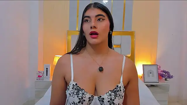 Snapshot of Alara_Keyy chatting on May 15, 6:48 pm Alara Keyy online show from May 15, 6:48 pm