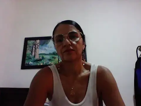 Snapshot of FenixPretty chatting on April 26, 3:21 pm FenixPretty online show from April 26, 3:21 pm