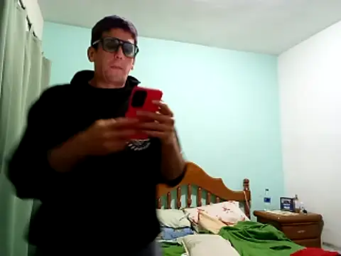 Snapshot of armanidj7 chatting on May 15, 1:01 am armanidj7 online show from May 15, 1:01 am