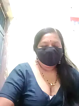 Snapshot of PINKI_024 chatting on April 29, 5:33 am PINKI 024 online show from April 29, 5:33 am